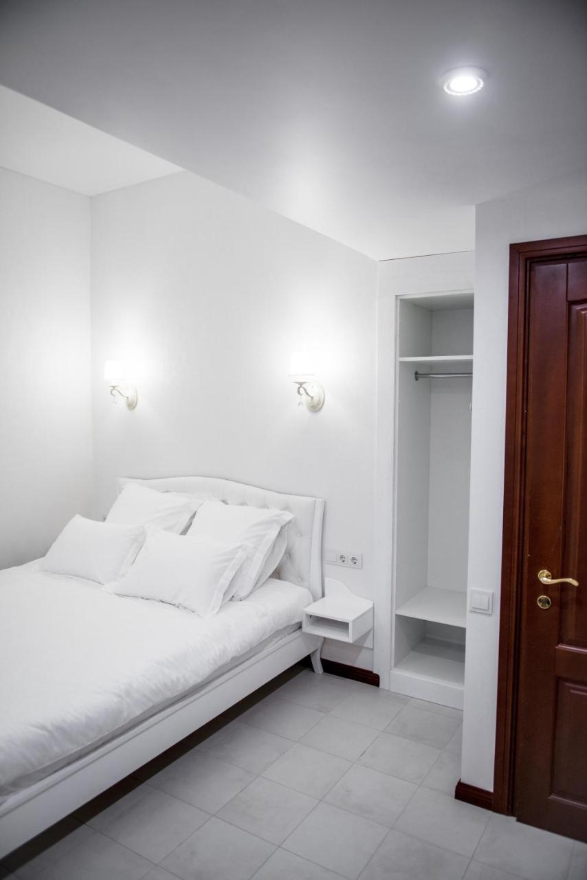 Apart Hotel Quartet Odesa Exterior photo