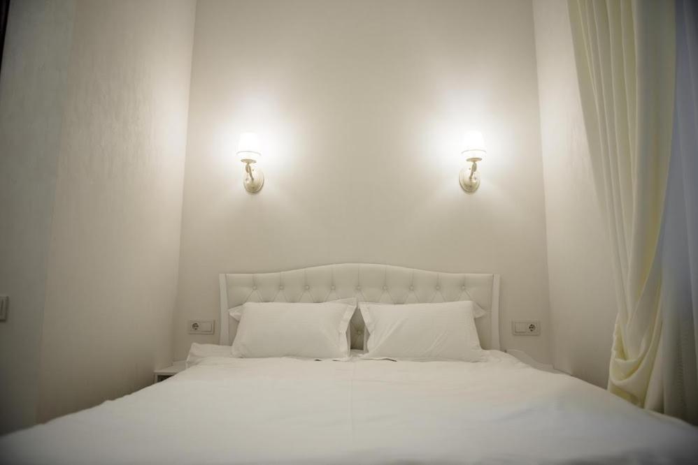 Apart Hotel Quartet Odesa Exterior photo