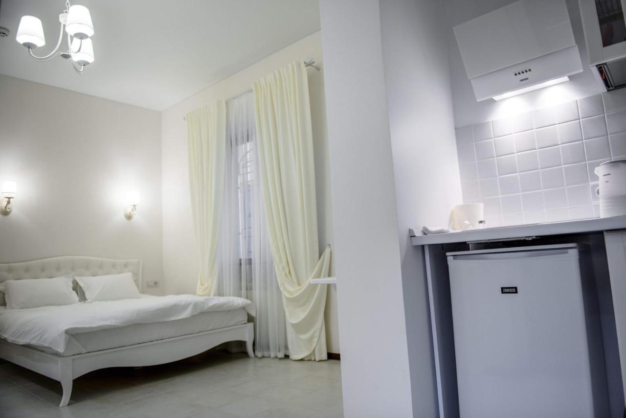 Apart Hotel Quartet Odesa Exterior photo